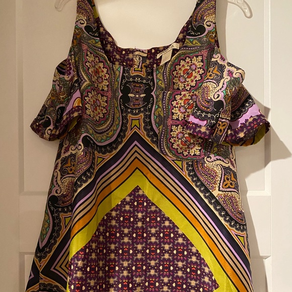 Arden B cold shoulder top. SZ Large - Picture 1 of 4